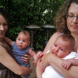 Christelle, une copine prof de belle-maman, avec son fils de 6 mois, Milo.