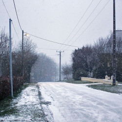 Route d'Aubinges sous la neige.
