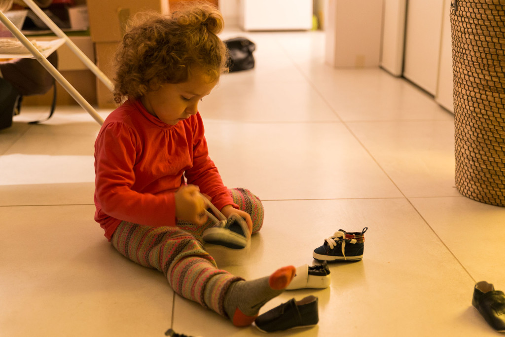 Des petites chaussures... qui changent de main (je voulais faire ce jeu de mots).