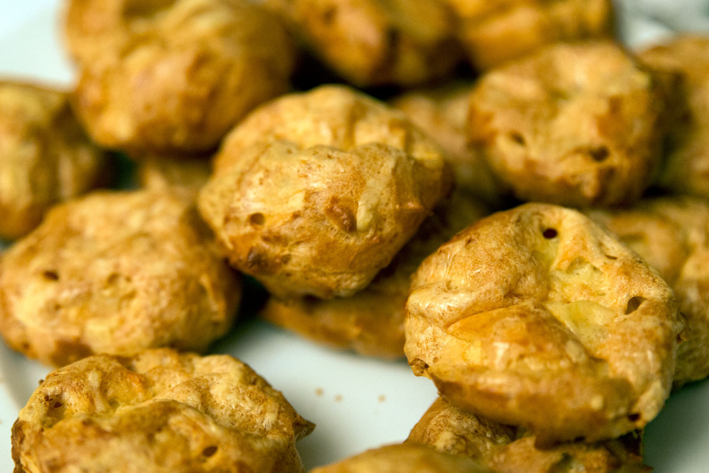 Gougères faites par Laure. Pas mal pour une première fois, même très bonnes!