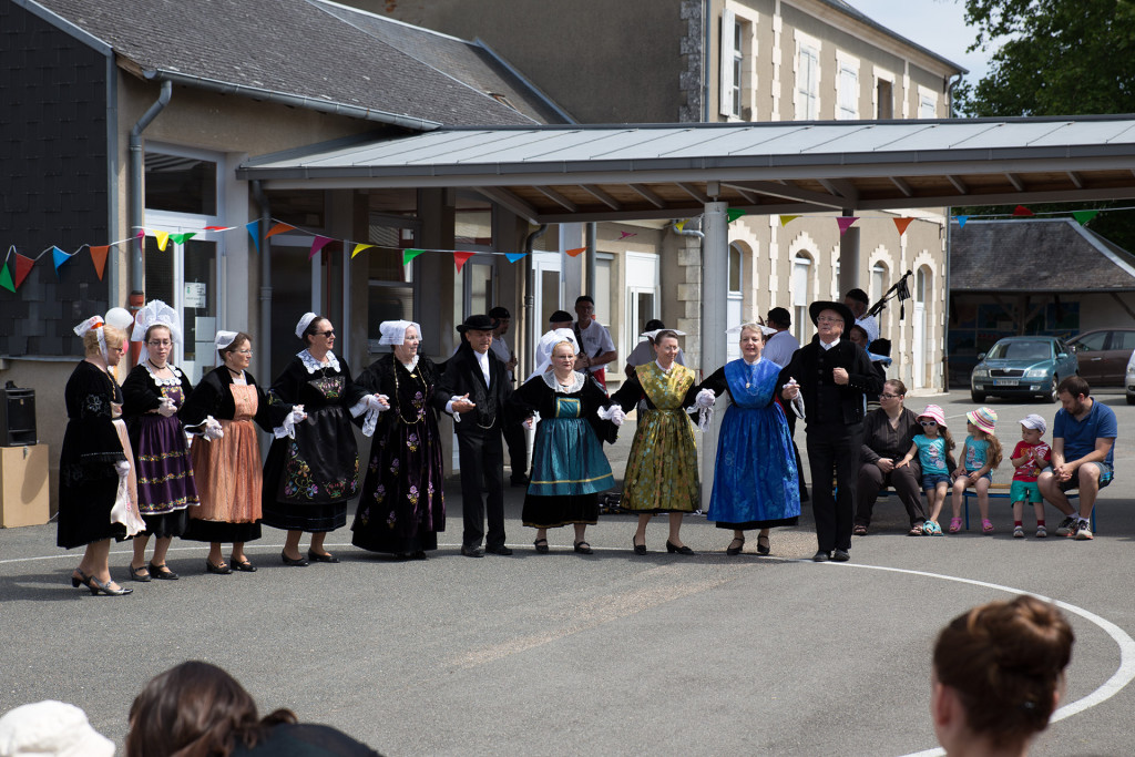 Folklore breton, à l'école primaire.
