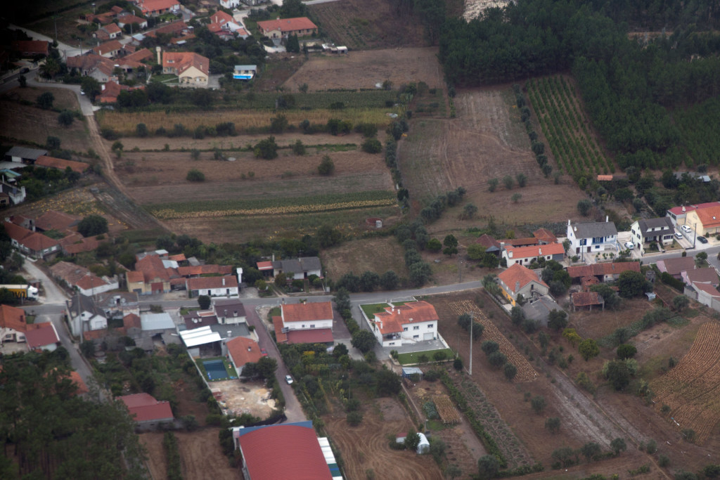 Maison familiale, vue de dos.
