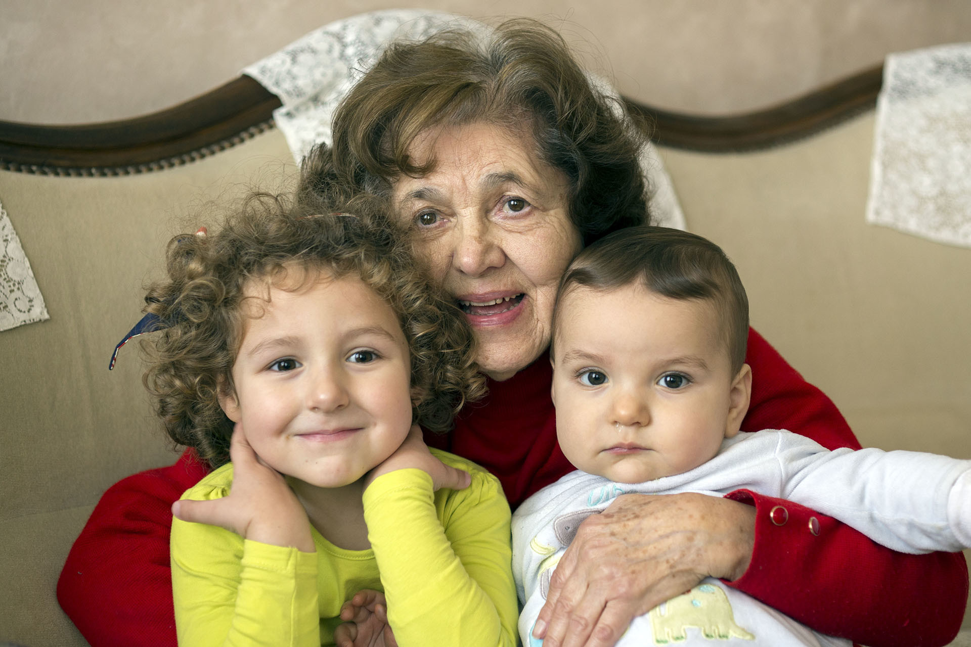 Mamie Josette, Andrea et Virgile, qui se demande ce qui se passe.
