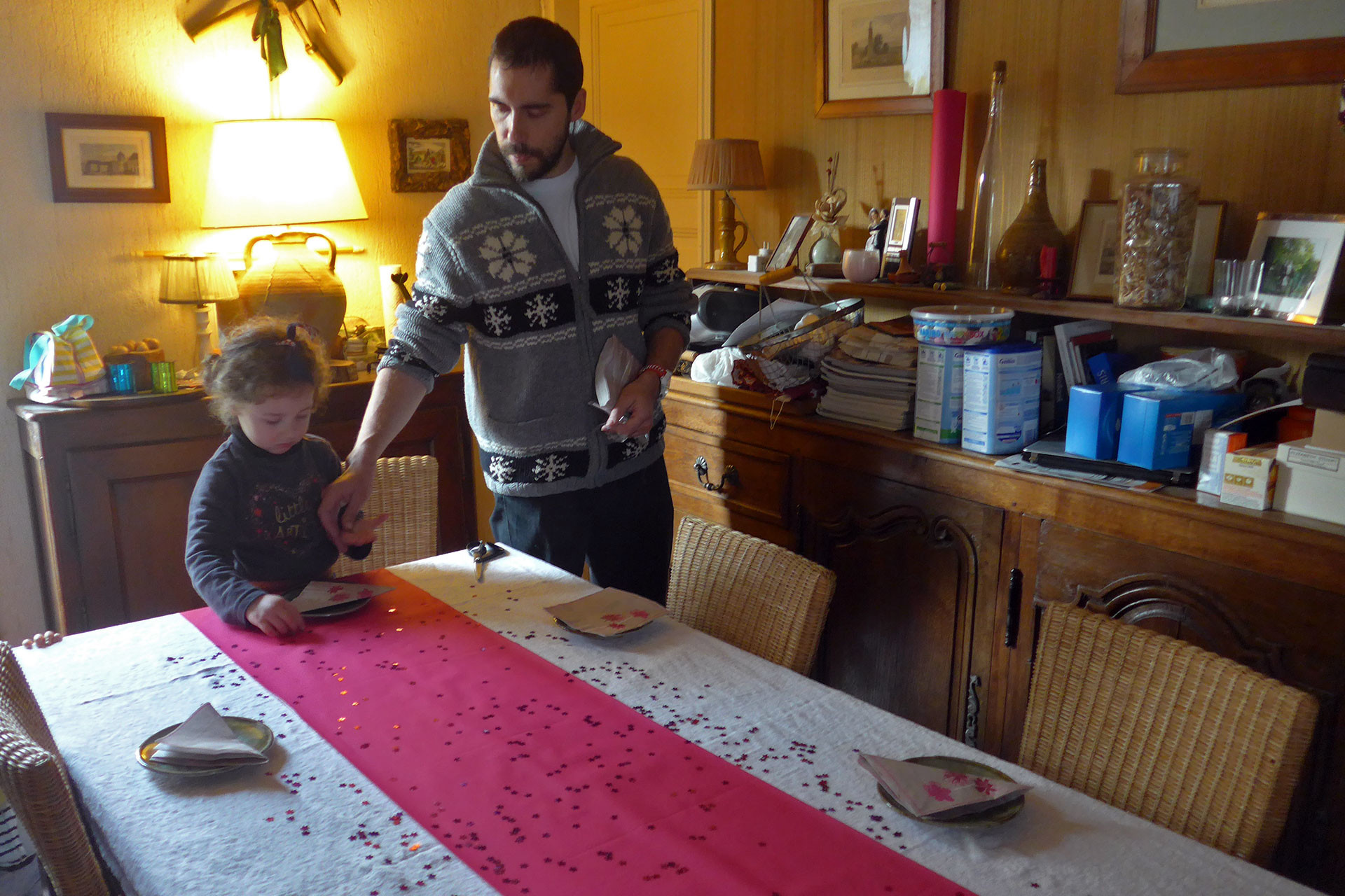 Je me suis occupé de la décoration de la table. Pas trop mal.