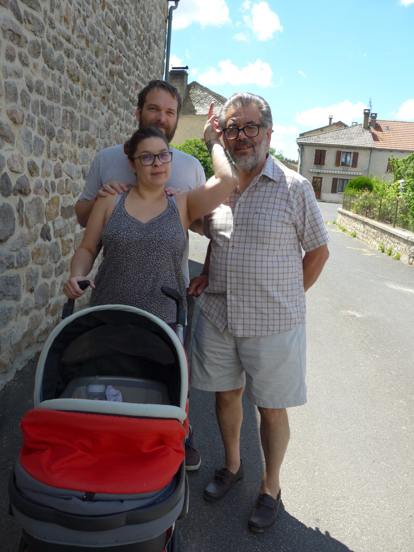 dans la poussette, bébé Arthur