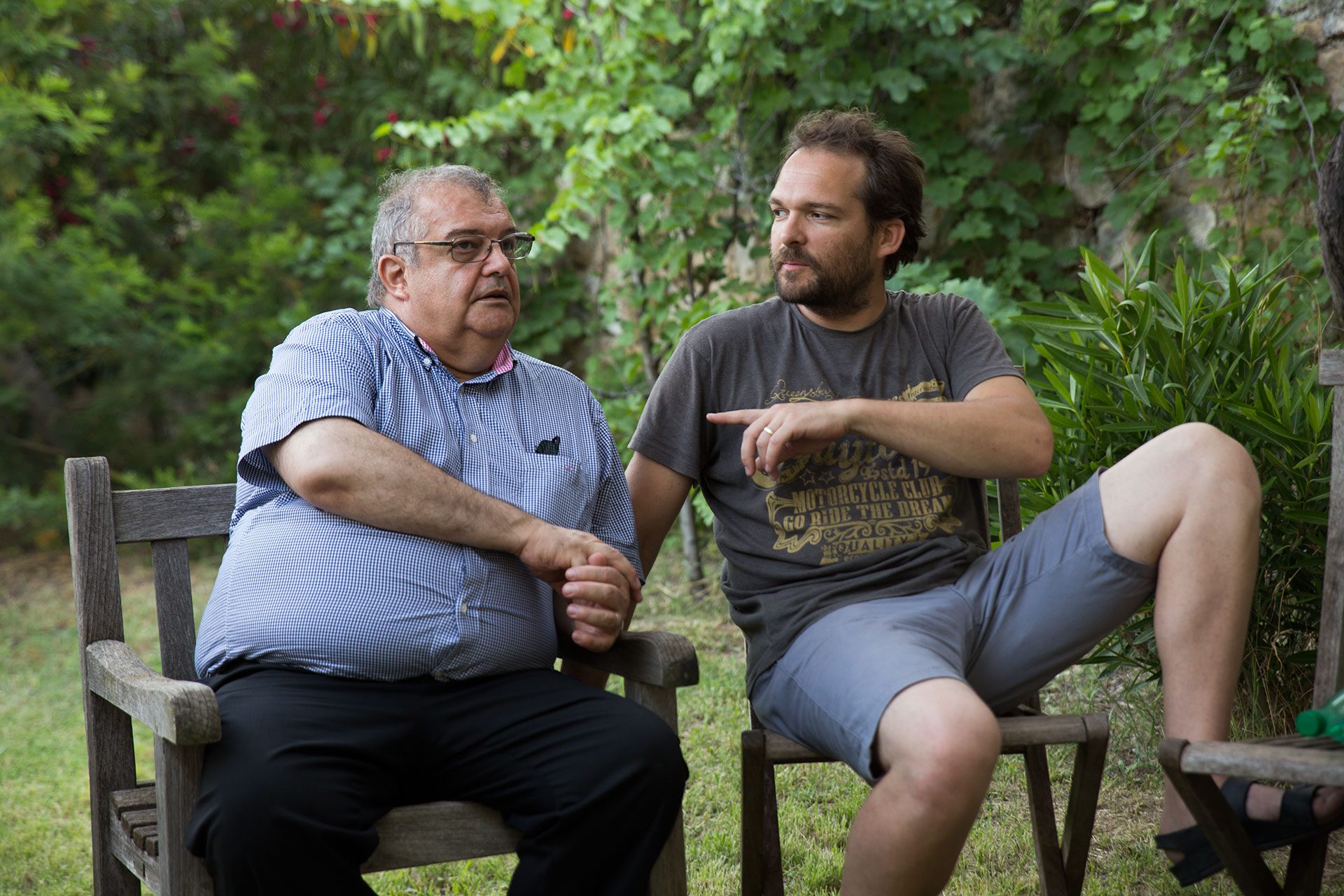 Serge, mari de Danny, et Jacques-André. Attention, Serge est redoutable pour tenir une conversation, on peut discuter des heures !