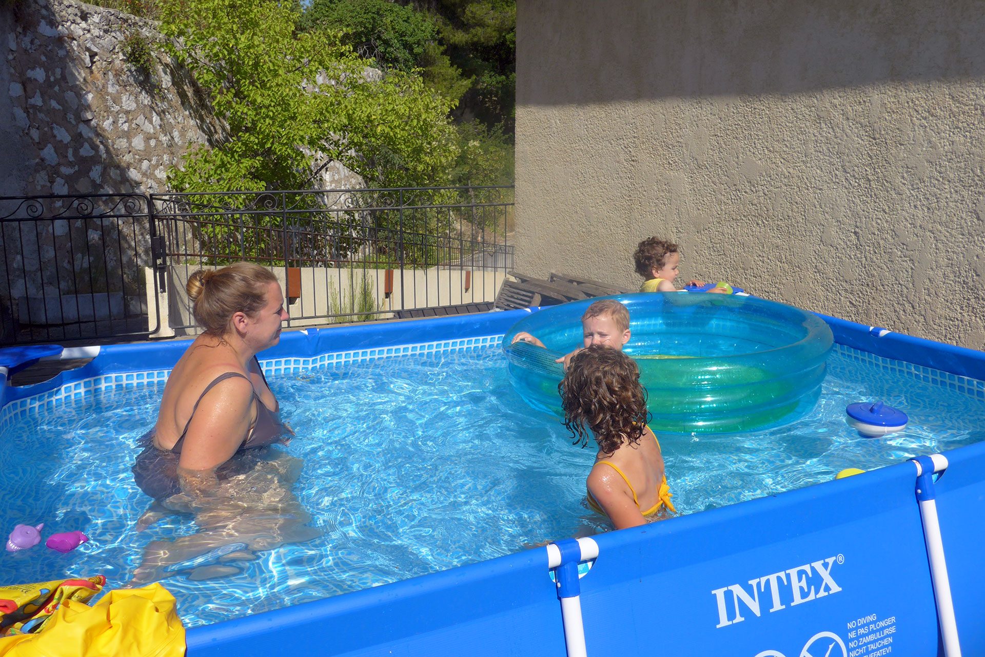 Un petit passage à la piscine, fort bienvenu par cette chaleur estivale.